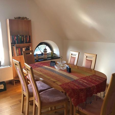 Neu Renovierte Wohnung In Alter Schule Hattgenstein Eksteriør billede