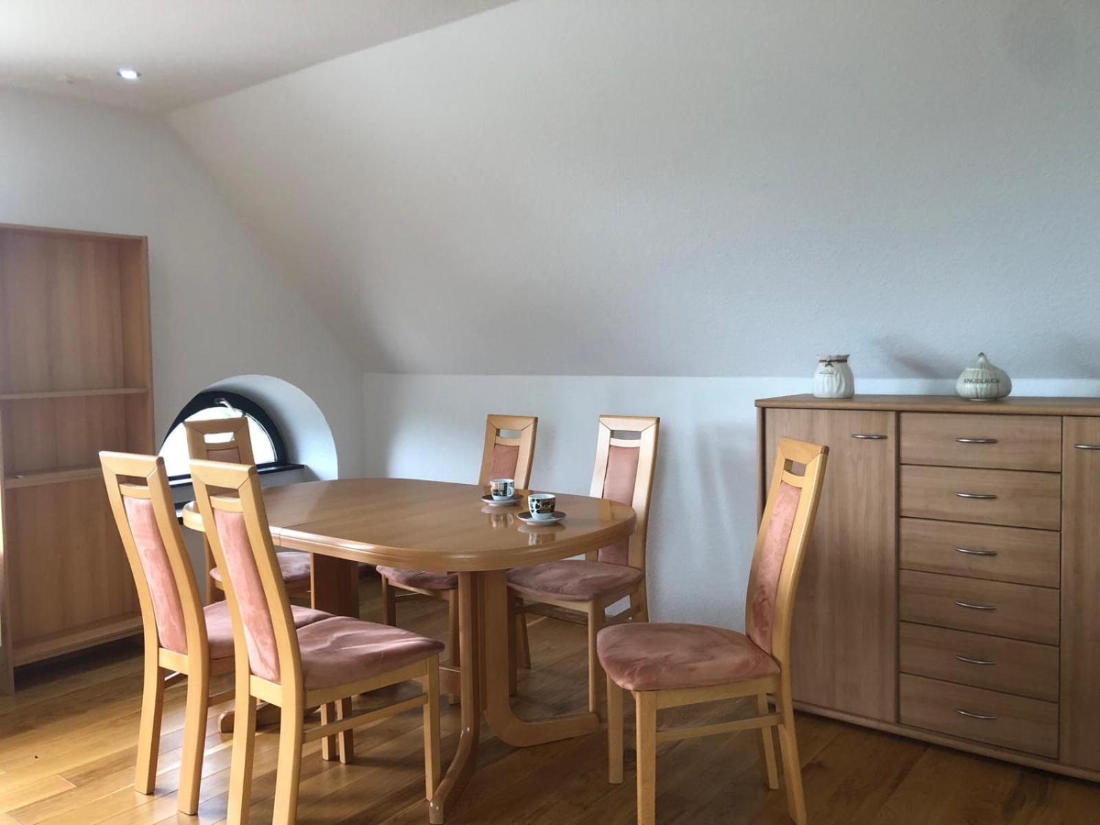 Neu Renovierte Wohnung In Alter Schule Hattgenstein Eksteriør billede